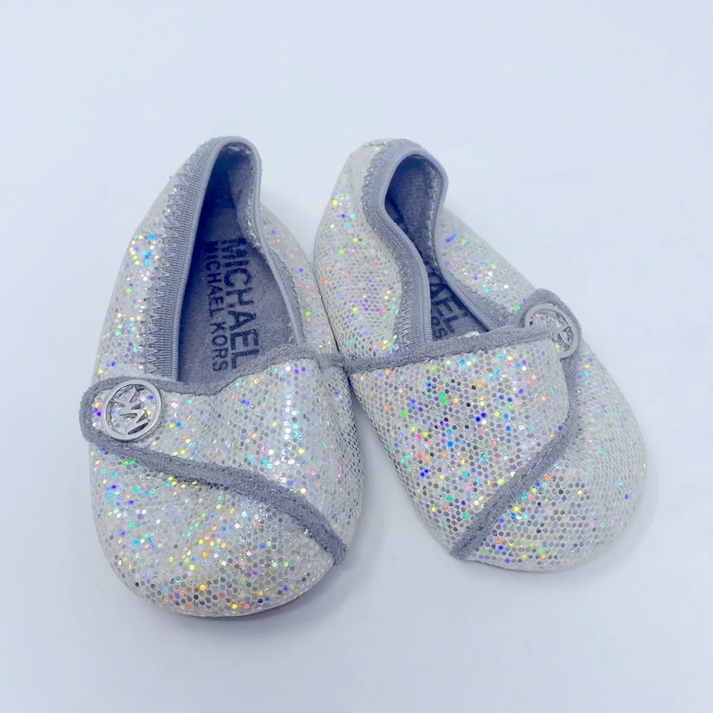 Micheal by Micheal Kors Silver Sparkly Close Toe Flats Baby Girl Size 3